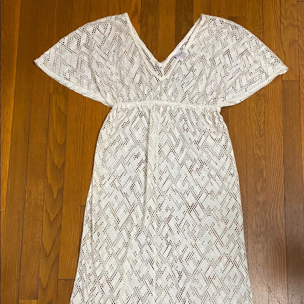 Beautiful cover up dress!!